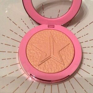 Jeffree Star Supreme Frost in Frozen Peach